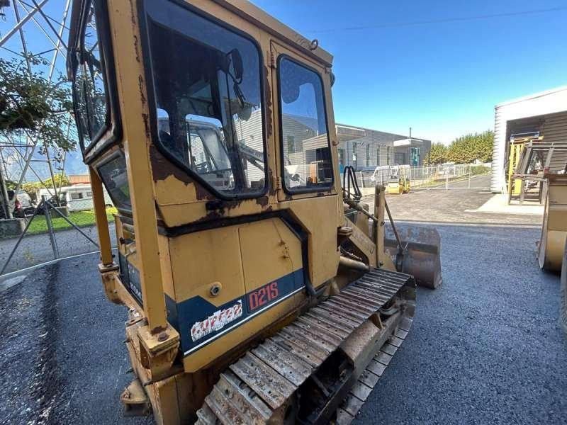 Crawler loader Komatsu D21S-6: picture 9