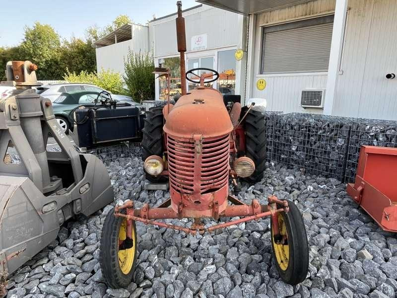MASSEY-HARRIS PONY 812 - Farm tractor: picture 4 MASSEY-HARRIS PONY 812 - Farm tractor: picture 4
