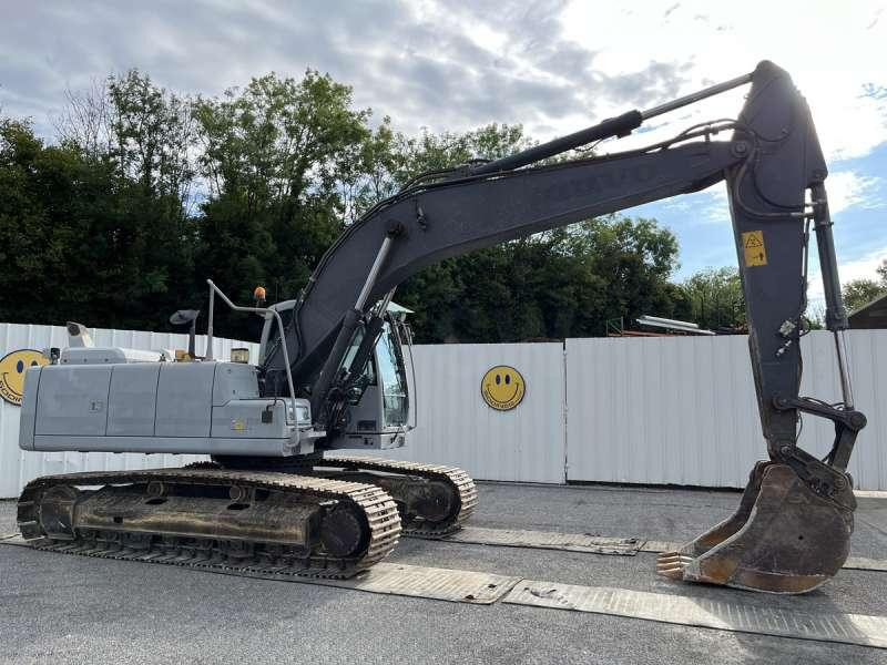 Volvo EC220DL - Crawler excavator: picture 1 Volvo EC220DL - Crawler excavator: picture 1