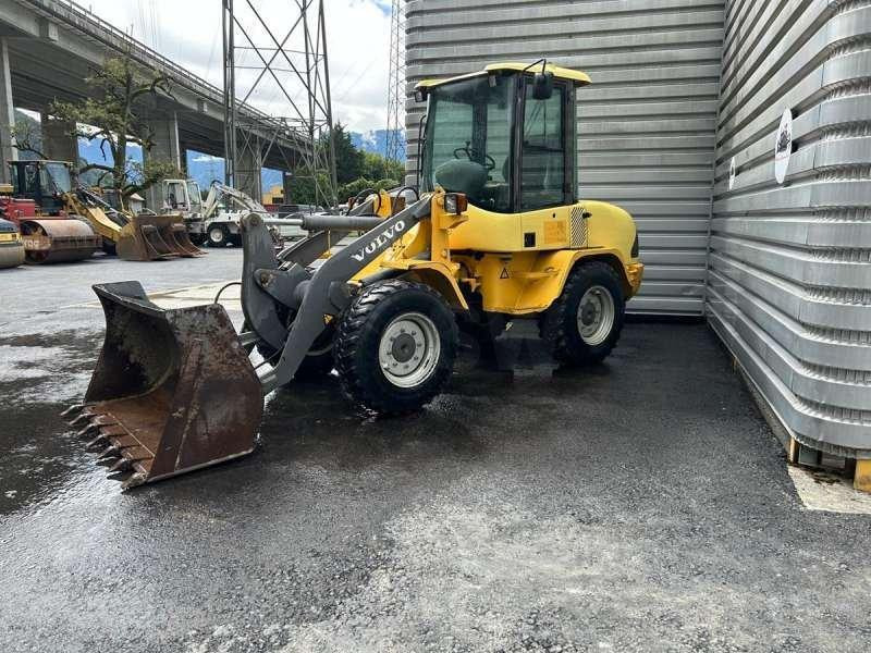 Compact loader Volvo L30Z: picture 6