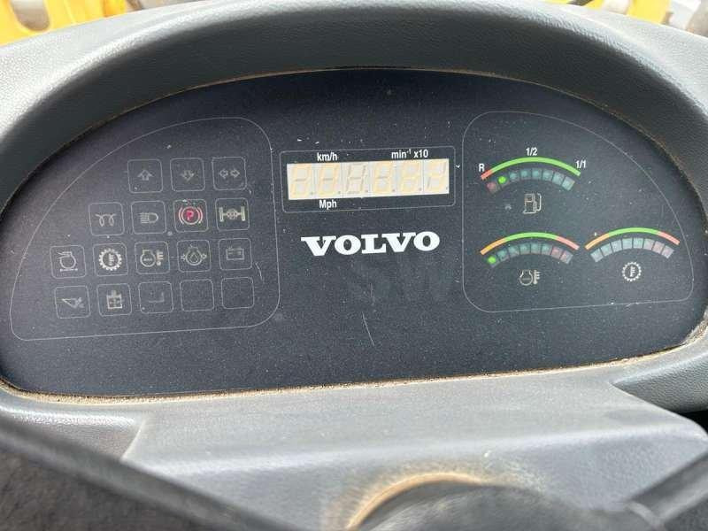 Compact loader Volvo L30Z: picture 44