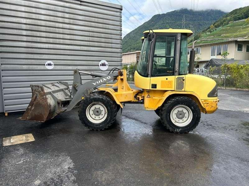 Compact loader Volvo L30Z: picture 11
