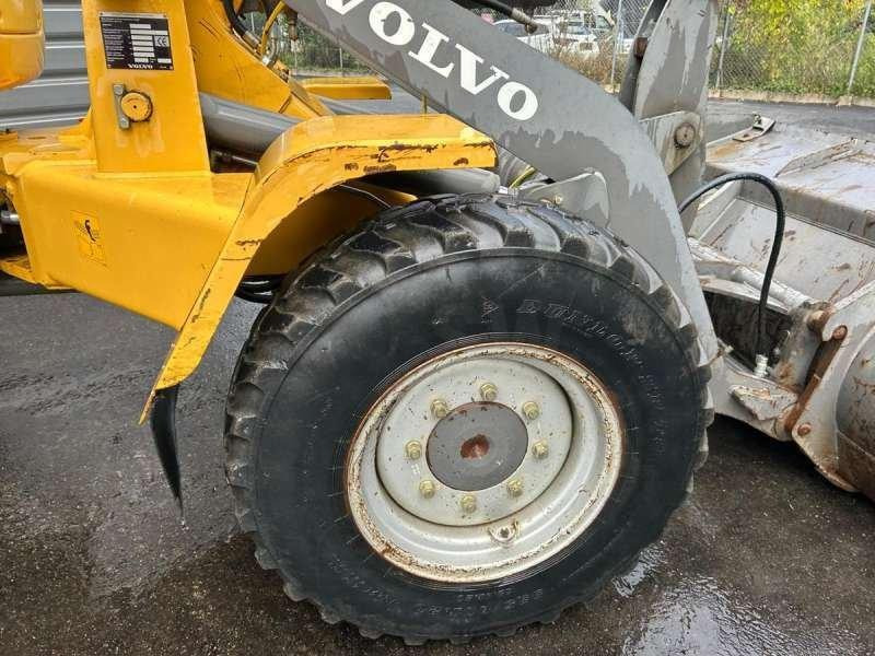Compact loader Volvo L30Z: picture 28