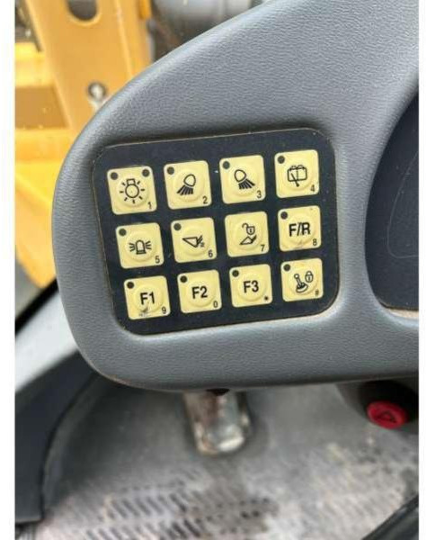 Compact loader Volvo L30Z: picture 45