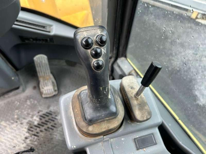 Compact loader Volvo L30Z: picture 39