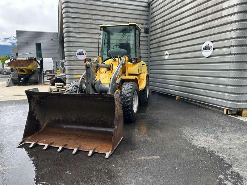 Compact loader Volvo L30Z: picture 7