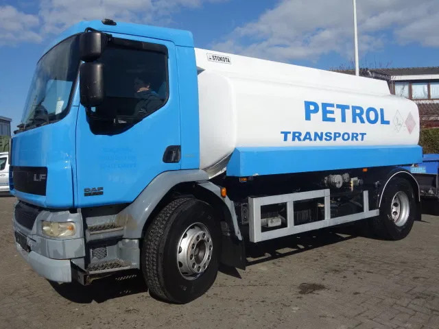 DAF LF 55.220 12000 LITER MANUAL GEARBOX - Tank truck: picture 1 DAF LF 55.220 12000 LITER MANUAL GEARBOX - Tank truck: picture 1