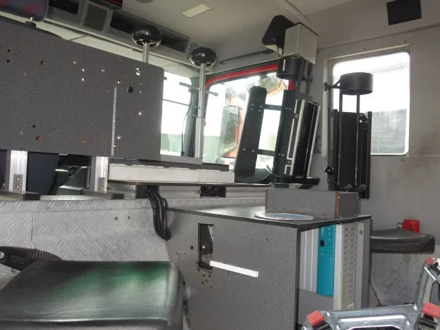 Fire truck Mercedes-Benz Actros 1831 4X4 ZIEGLER BOMBEROS POMP,2500 L TANK: picture 16
