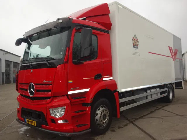 Mercedes-Benz Antos 2027 - Box truck: picture 1 Mercedes-Benz Antos 2027 - Box truck: picture 1