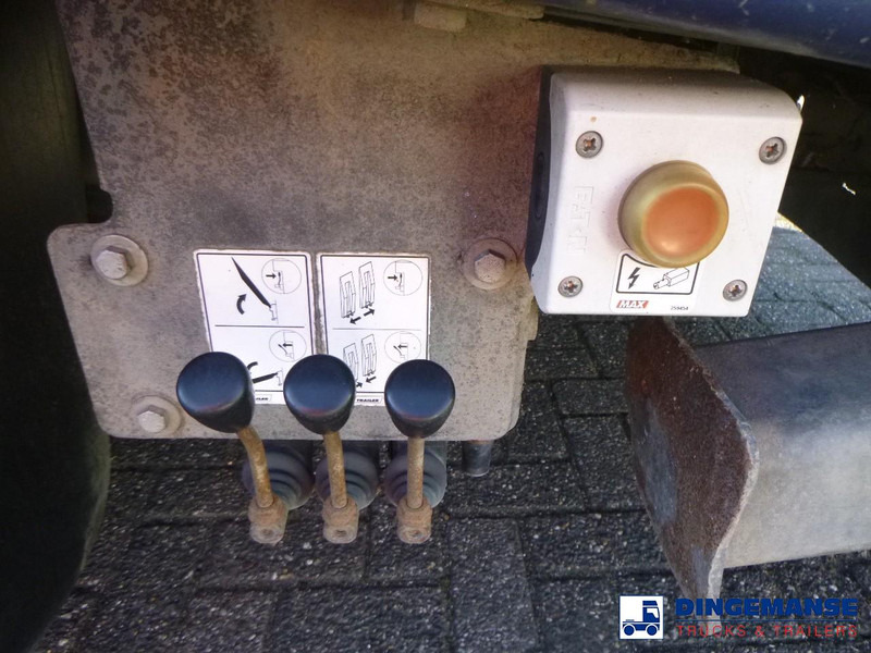 Low loader semi-trailer Faymonville 4-axle semi-lowbed trailer 60 t + ramps: picture 9 Low loader semi-trailer Faymonville 4-axle semi-lowbed trailer 60 t + ramps: picture 9