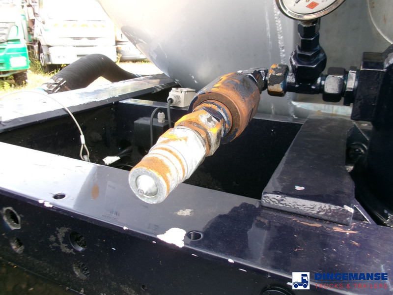 Tank semi-trailer Feldbinder Powder tank alu 41 m3 (tipping): picture 9