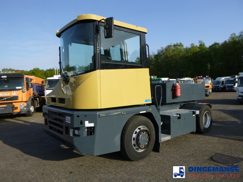 MOL RM 255 4X4 terminal drawbar tractor 150 ton - Terminal tractor: picture 1 MOL RM 255 4X4 terminal drawbar tractor 150 ton - Terminal tractor: picture 1