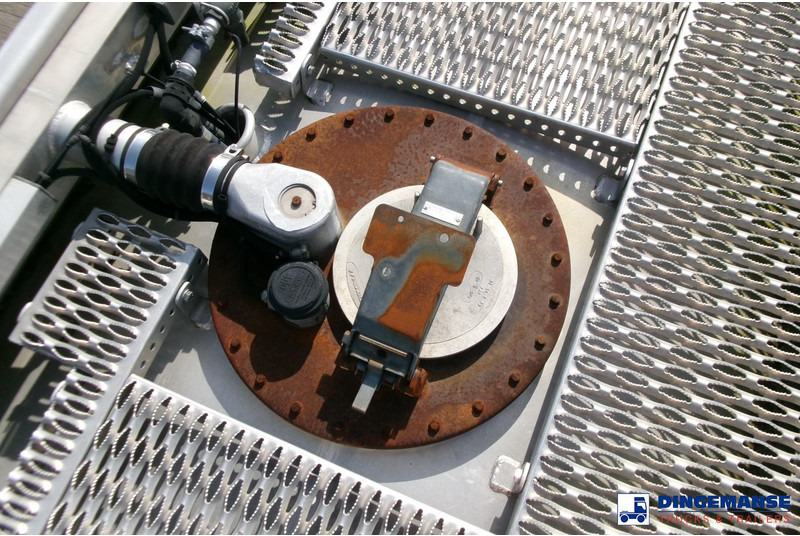 Tank truck Renault Premium 270 4x2 fuel tank 13.7 m3 / 4 comp: picture 18