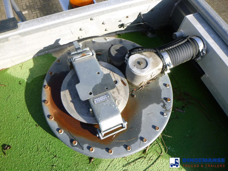 Leasing of Renault Premium 270 dxi 4x2 fuel tank 13.3 m3 / 4 comp Renault Premium 270 dxi 4x2 fuel tank 13.3 m3 / 4 comp: picture 19