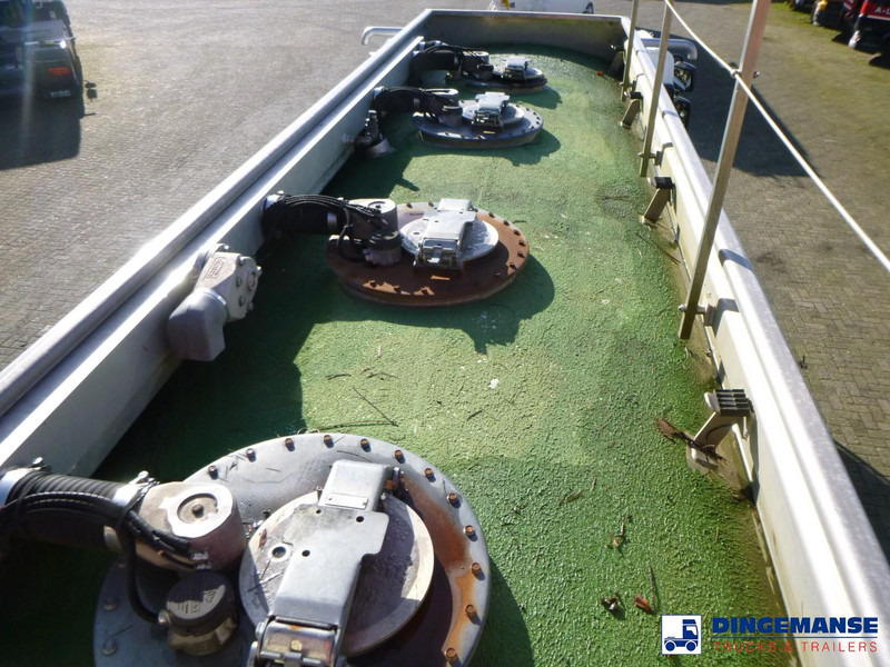 Leasing of Renault Premium 270 dxi 4x2 fuel tank 13.3 m3 / 4 comp Renault Premium 270 dxi 4x2 fuel tank 13.3 m3 / 4 comp: picture 18