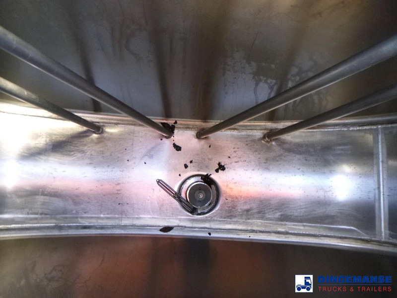 Leasing of Renault Premium 270 dxi 4x2 fuel tank 13.3 m3 / 4 comp Renault Premium 270 dxi 4x2 fuel tank 13.3 m3 / 4 comp: picture 20