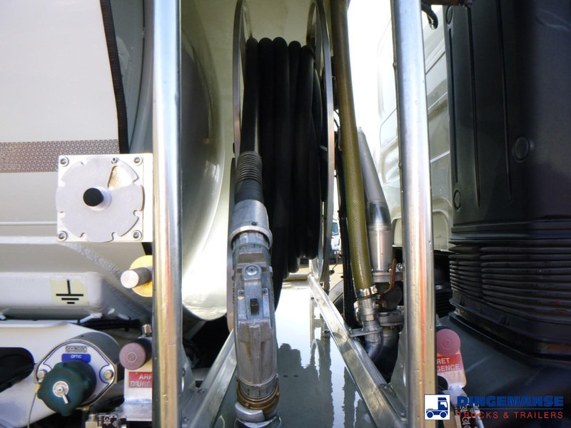 Leasing of Renault Premium 270 dxi 4x2 fuel tank 13.3 m3 / 4 comp Renault Premium 270 dxi 4x2 fuel tank 13.3 m3 / 4 comp: picture 13