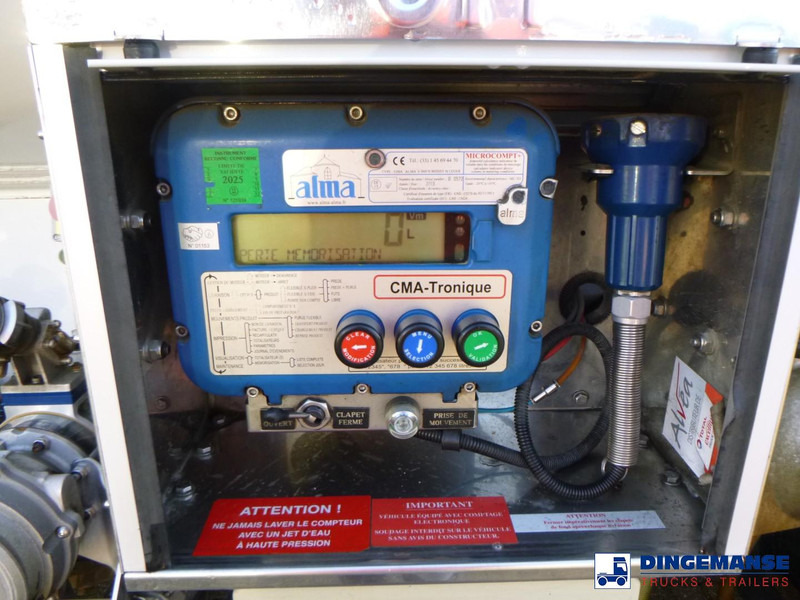 Leasing of Renault Premium 270 dxi 4x2 fuel tank 13.3 m3 / 4 comp Renault Premium 270 dxi 4x2 fuel tank 13.3 m3 / 4 comp: picture 14