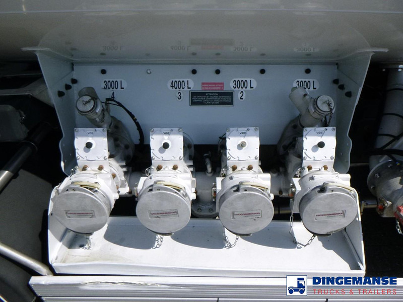 Renault Premium 280 dxi 4x2 fuel tank 13.6 m3 / 4 comp - Tank truck: picture 5 Renault Premium 280 dxi 4x2 fuel tank 13.6 m3 / 4 comp - Tank truck: picture 5