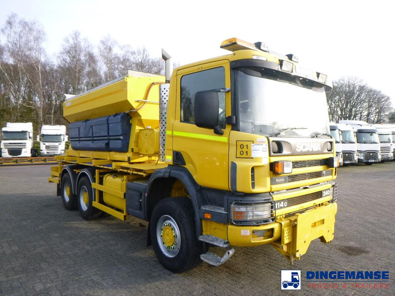Scania P114-340 CB 6X6 RHD gritter / snow plough - Snow removal vehicle: picture 2 Scania P114-340 CB 6X6 RHD gritter / snow plough - Snow removal vehicle: picture 2