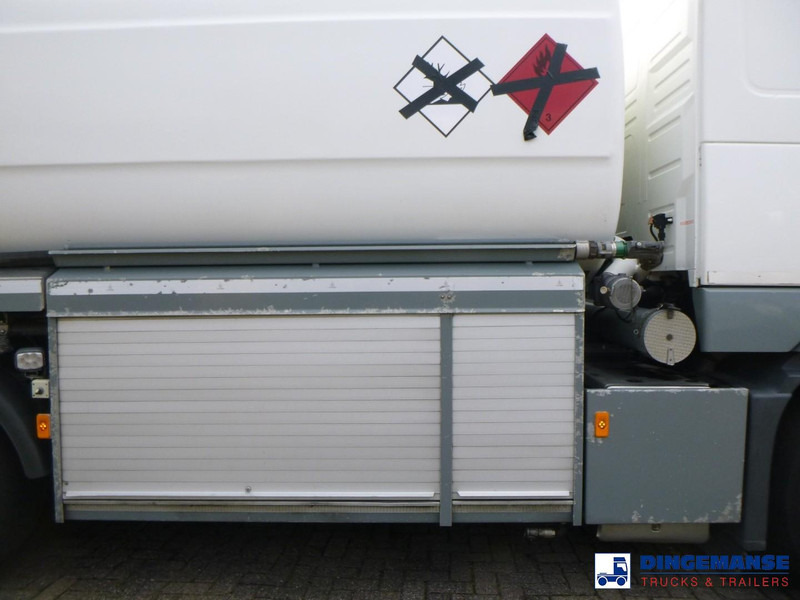 Volvo FH 460 6x2 fuel tank 23.6 m3 / 4 comp - Tank truck: picture 5 Volvo FH 460 6x2 fuel tank 23.6 m3 / 4 comp - Tank truck: picture 5