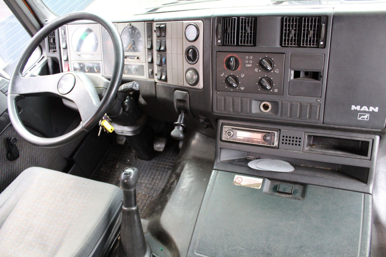 Vacuum truck MAN FE 32.410 A 8x2 Assmann 17m³ HD-Spül-KOMBI V2A: picture 15 Vacuum truck MAN FE 32.410 A 8x2 Assmann 17m³ HD-Spül-KOMBI V2A: picture 15