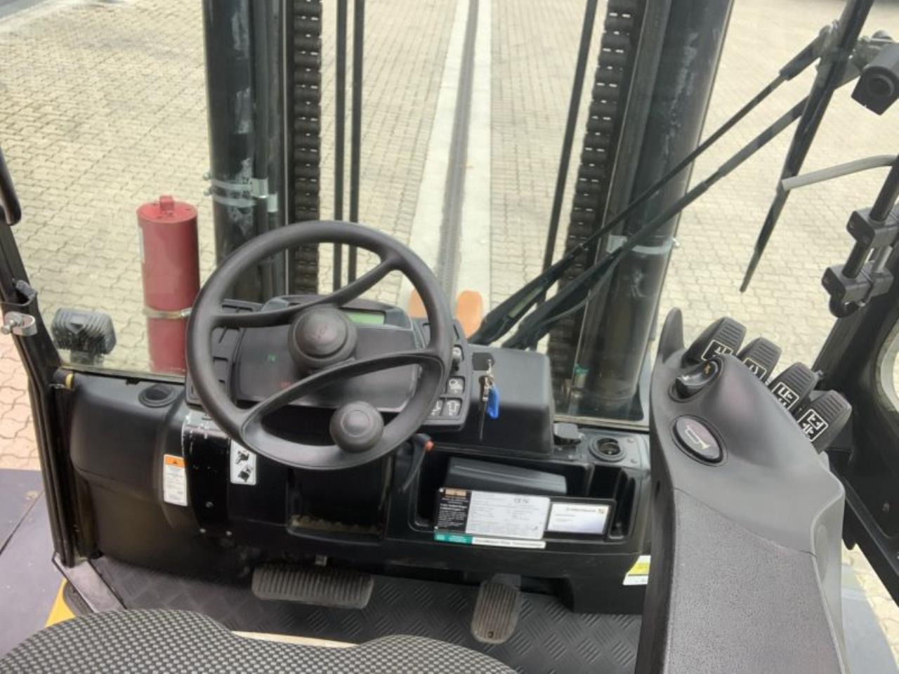 Hyster H8.0FT-6 - Diesel forklift: picture 4 Hyster H8.0FT-6 - Diesel forklift: picture 4