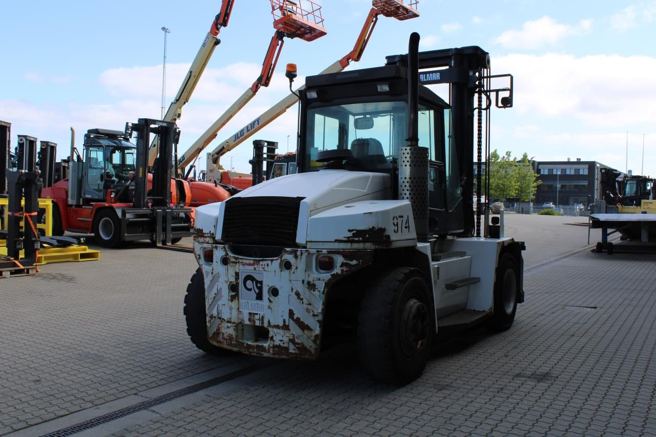 Kalmar DCE120-6 - Diesel forklift: picture 3 Kalmar DCE120-6 - Diesel forklift: picture 3