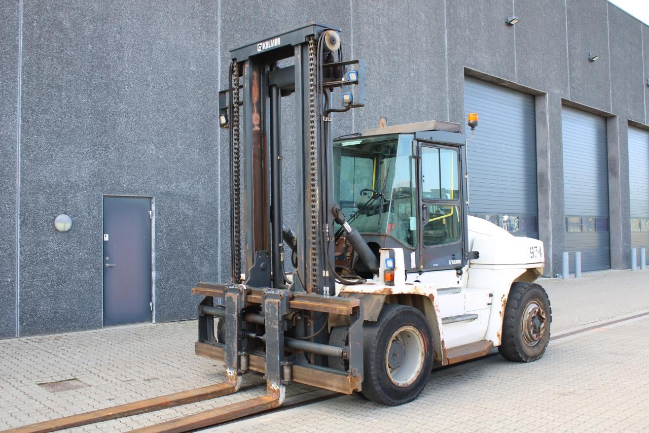 Kalmar DCE120-6 - Diesel forklift: picture 2 Kalmar DCE120-6 - Diesel forklift: picture 2
