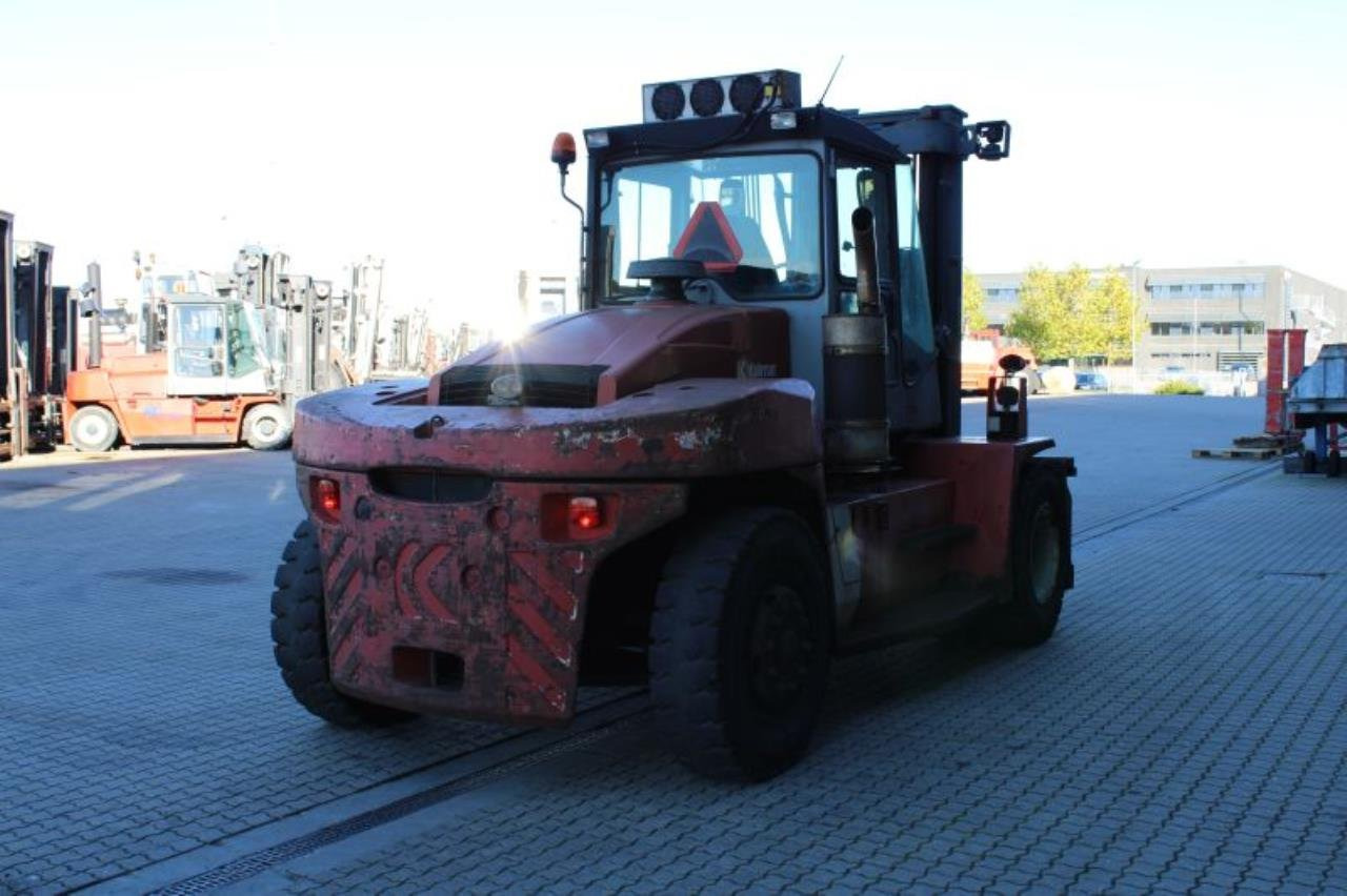 Kalmar DCE140-6 - Diesel forklift: picture 3 Kalmar DCE140-6 - Diesel forklift: picture 3