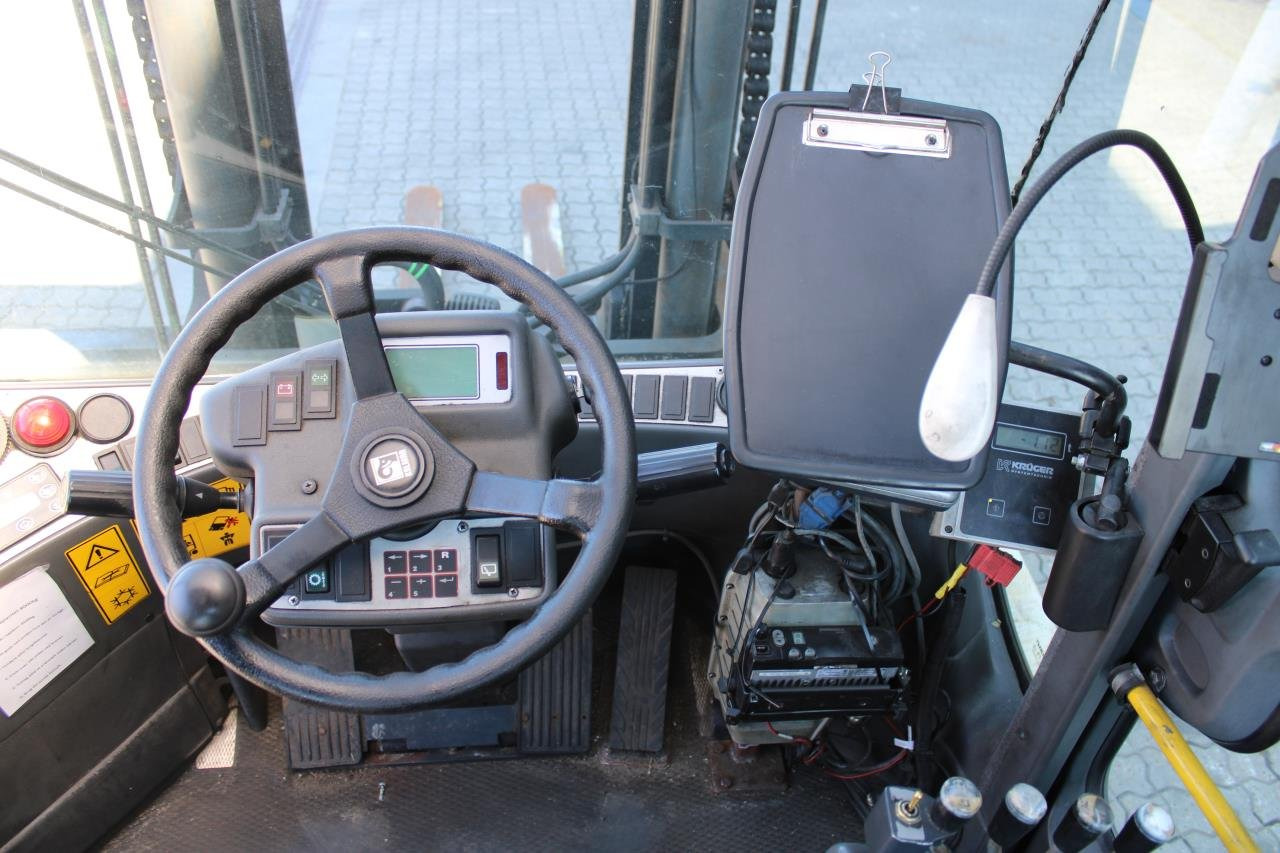 Kalmar DCE80-6 - Diesel forklift: picture 4 Kalmar DCE80-6 - Diesel forklift: picture 4