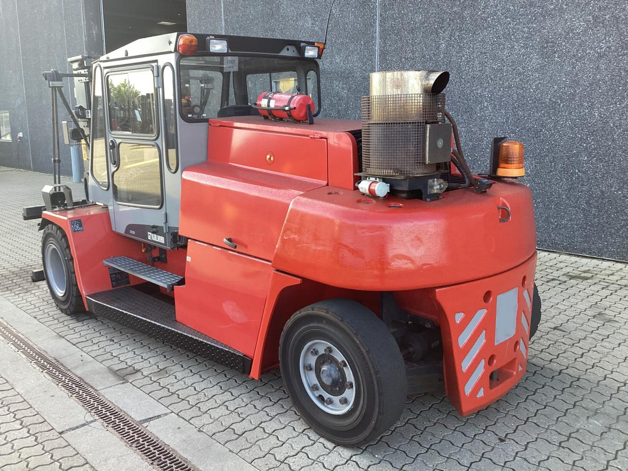 Kalmar DCE80-6LB - Diesel forklift: picture 4 Kalmar DCE80-6LB - Diesel forklift: picture 4
