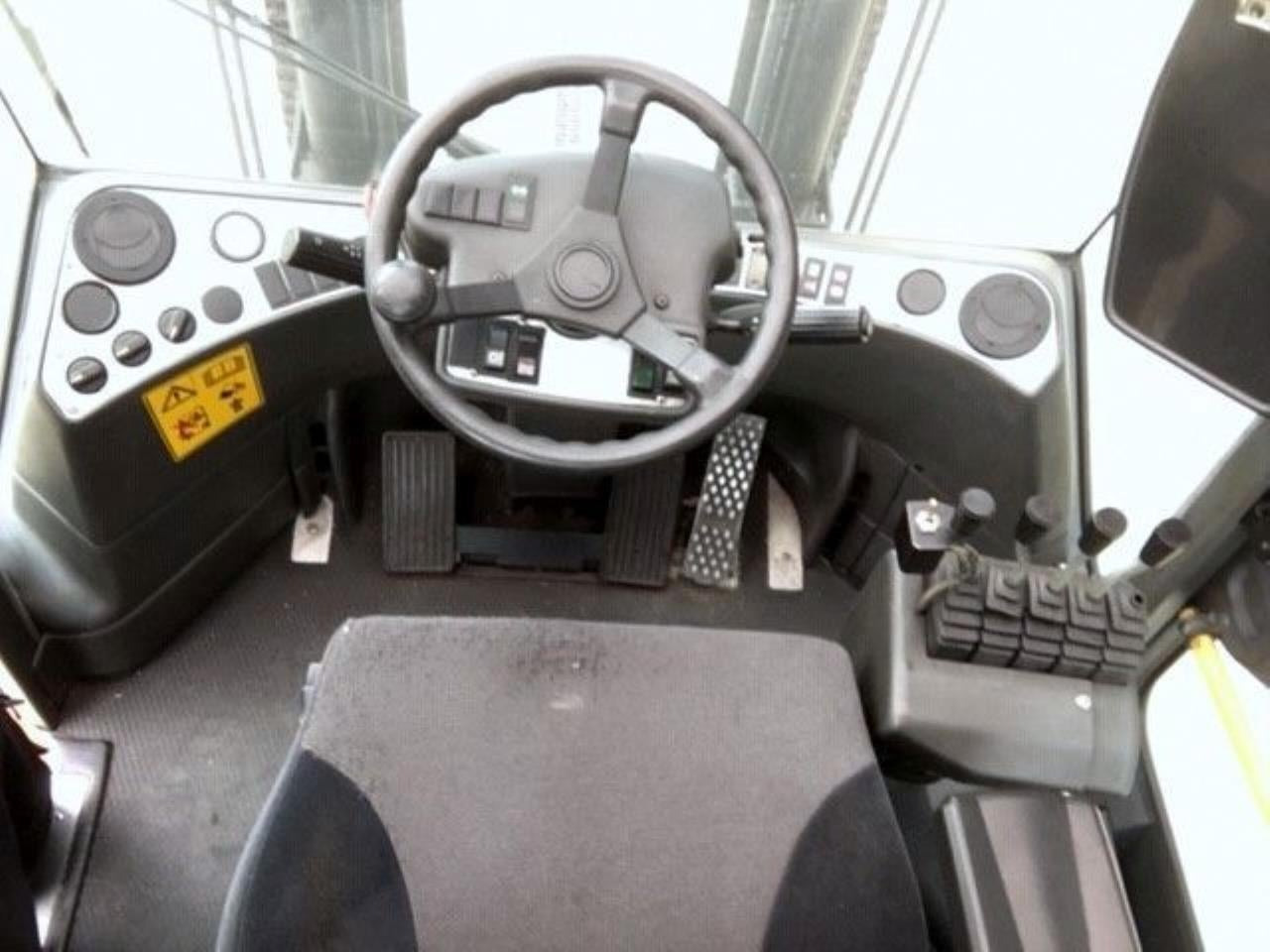 Kalmar ECD80-6 - Electric forklift: picture 4 Kalmar ECD80-6 - Electric forklift: picture 4