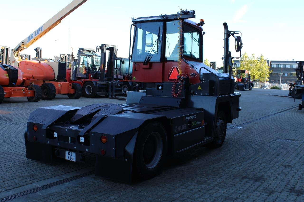 Kalmar TRL618I 4X4 - Terminal tractor: picture 3 Kalmar TRL618I 4X4 - Terminal tractor: picture 3