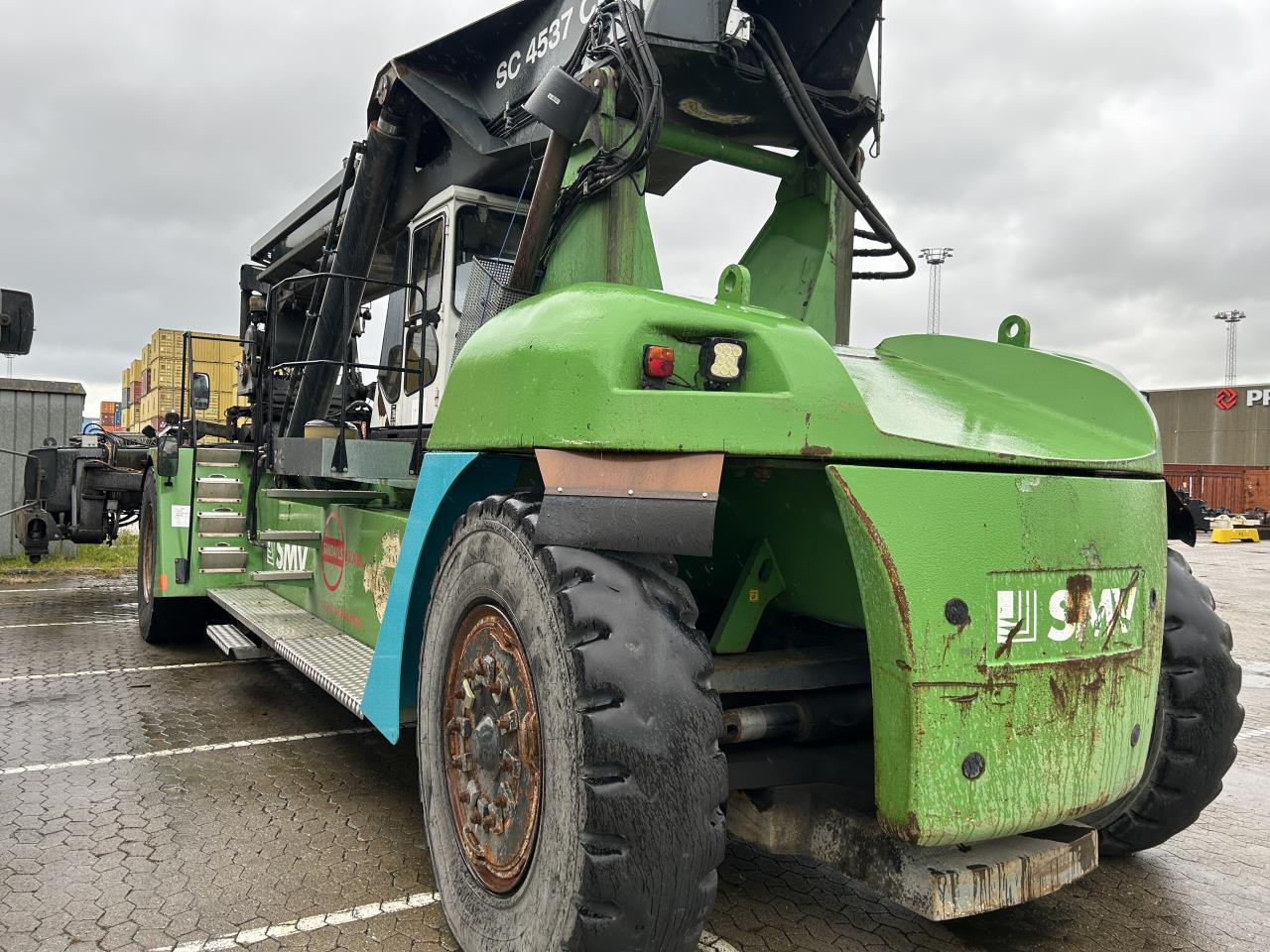 SMV SC4537 CBX5 - Reach stacker: picture 3 SMV SC4537 CBX5 - Reach stacker: picture 3