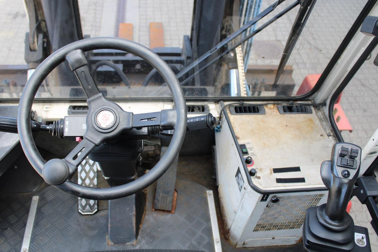SveTruck 1560 - Diesel forklift: picture 4 SveTruck 1560 - Diesel forklift: picture 4
