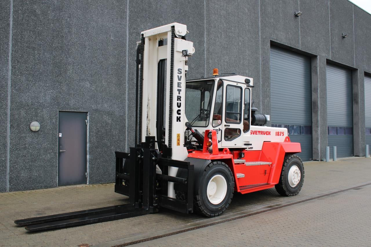SveTruck 1875-33 - Diesel forklift: picture 2 SveTruck 1875-33 - Diesel forklift: picture 2