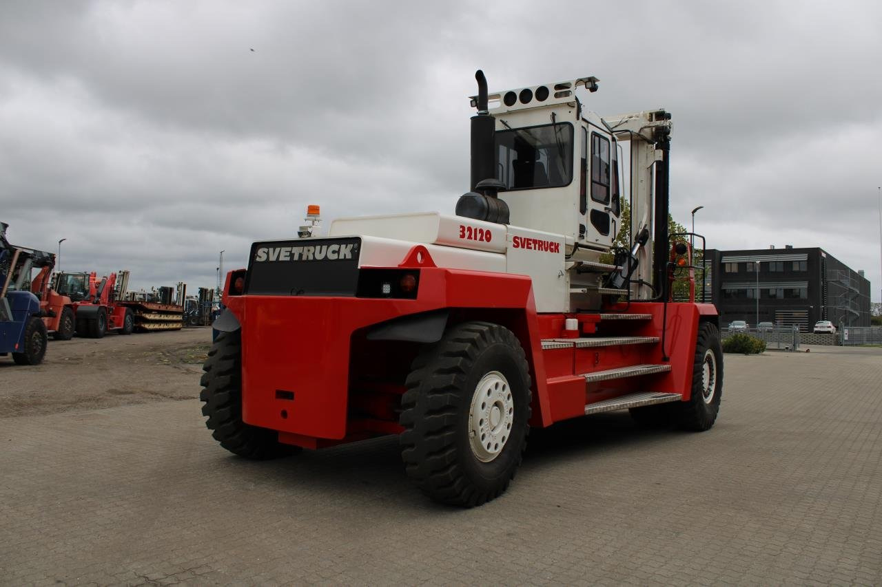 SveTruck 32120-50 - Diesel forklift: picture 3 SveTruck 32120-50 - Diesel forklift: picture 3