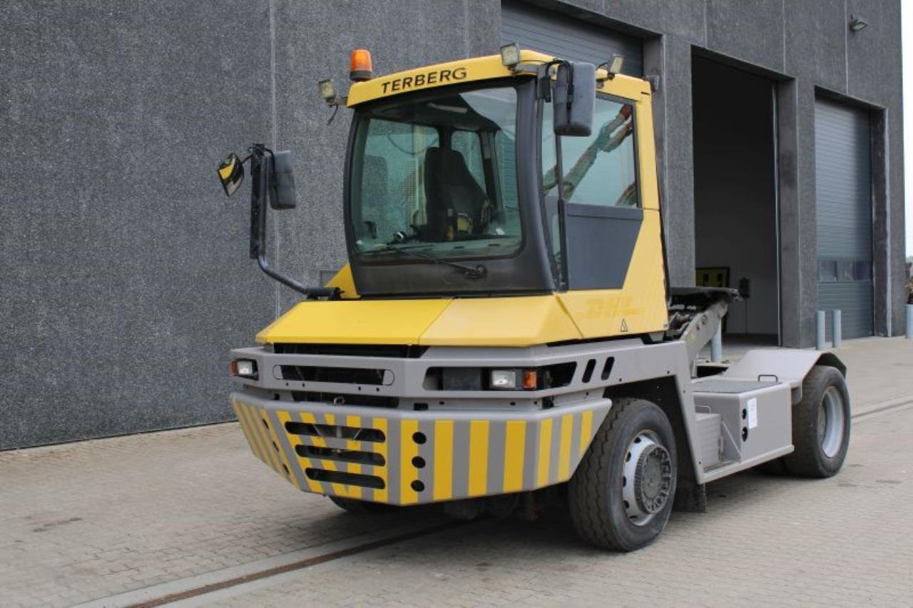 Terberg RT222 - Terminal tractor: picture 2 Terberg RT222 - Terminal tractor: picture 2