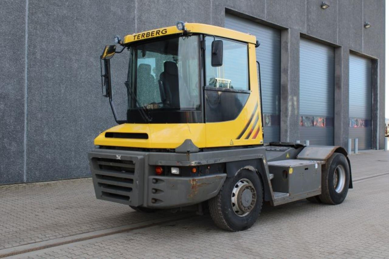 Terberg RT283 - Terminal tractor: picture 2 Terberg RT283 - Terminal tractor: picture 2