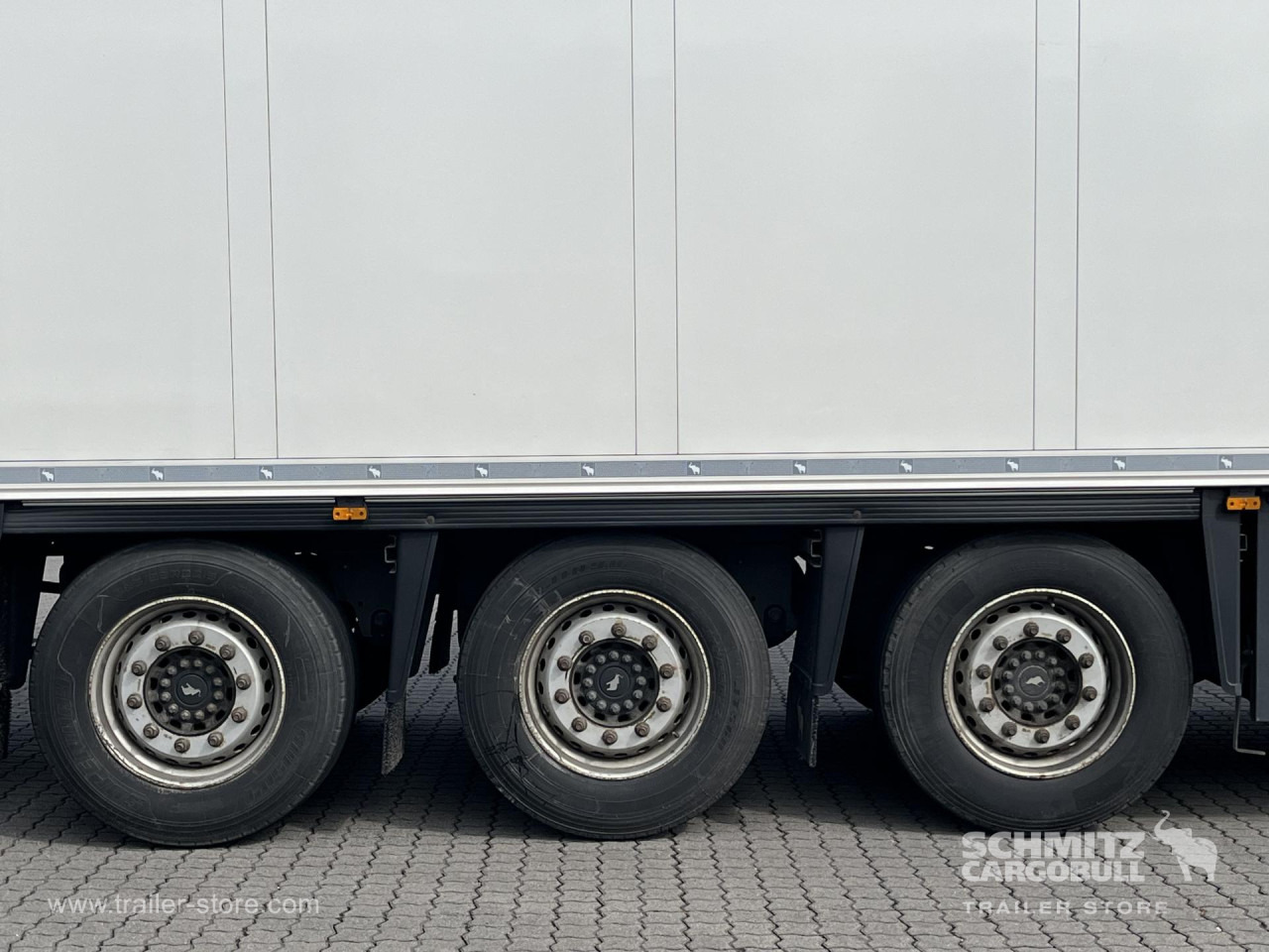 SCHMITZ Auflieger Tiefkühler Multitemp - Isothermal semi-trailer: picture 3 SCHMITZ Auflieger Tiefkühler Multitemp - Isothermal semi-trailer: picture 3