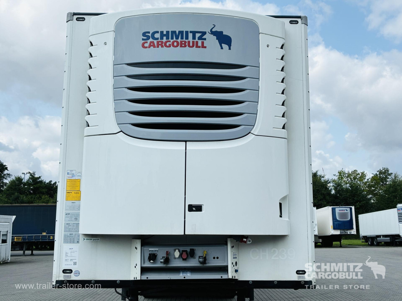 SCHMITZ Auflieger Tiefkühler Standard Double deck - Isothermal semi-trailer: picture 2 SCHMITZ Auflieger Tiefkühler Standard Double deck - Isothermal semi-trailer: picture 2