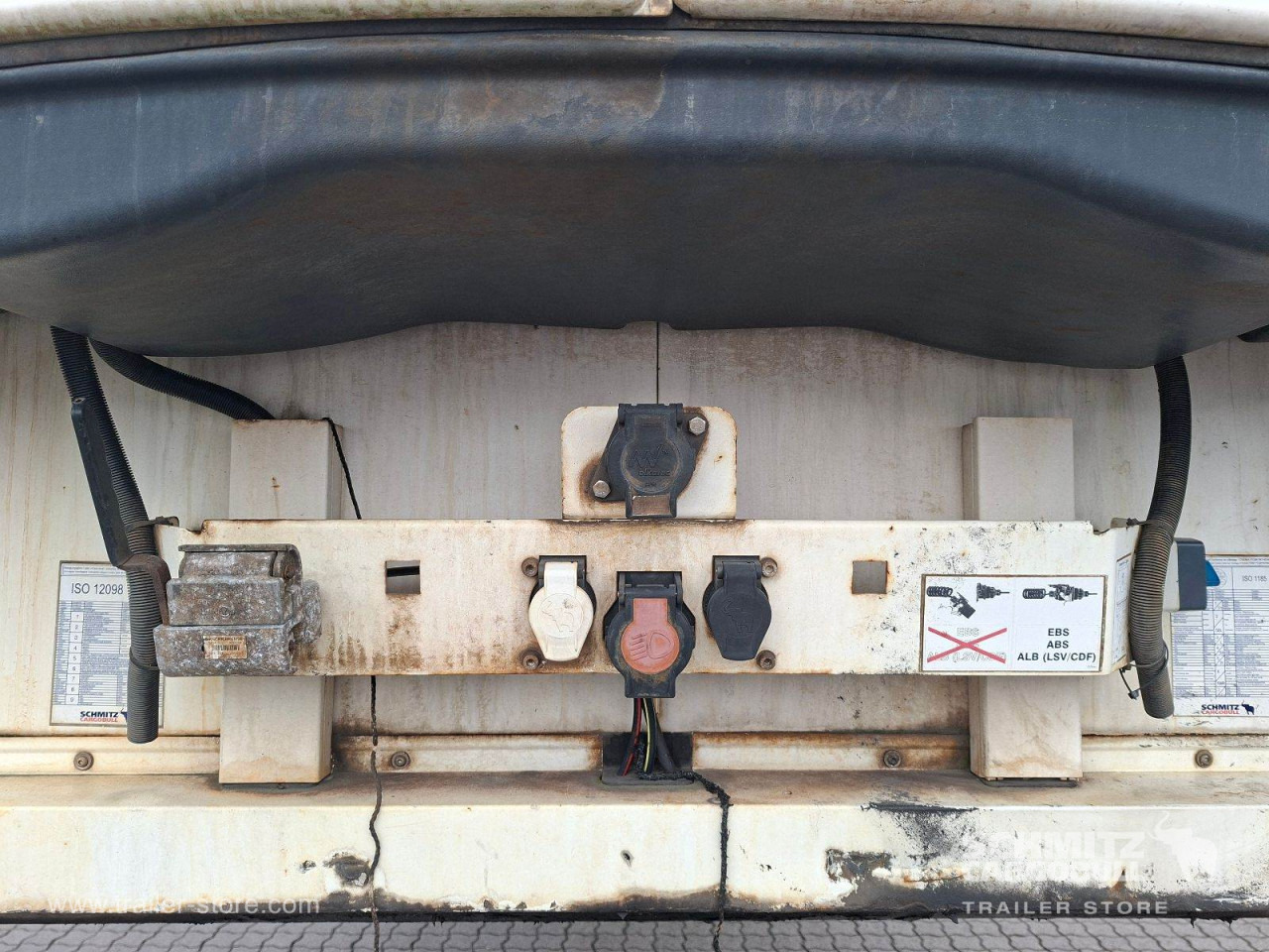 SCHMITZ Auflieger Tiefkühler Standard Double deck - Isothermal semi-trailer: picture 5 SCHMITZ Auflieger Tiefkühler Standard Double deck - Isothermal semi-trailer: picture 5