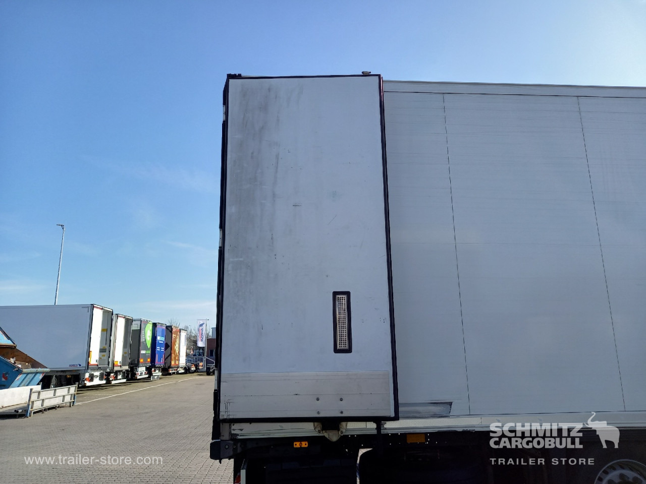 SCHMITZ Auflieger Tiefkühler Standard Double deck - Isothermal semi-trailer: picture 4 SCHMITZ Auflieger Tiefkühler Standard Double deck - Isothermal semi-trailer: picture 4