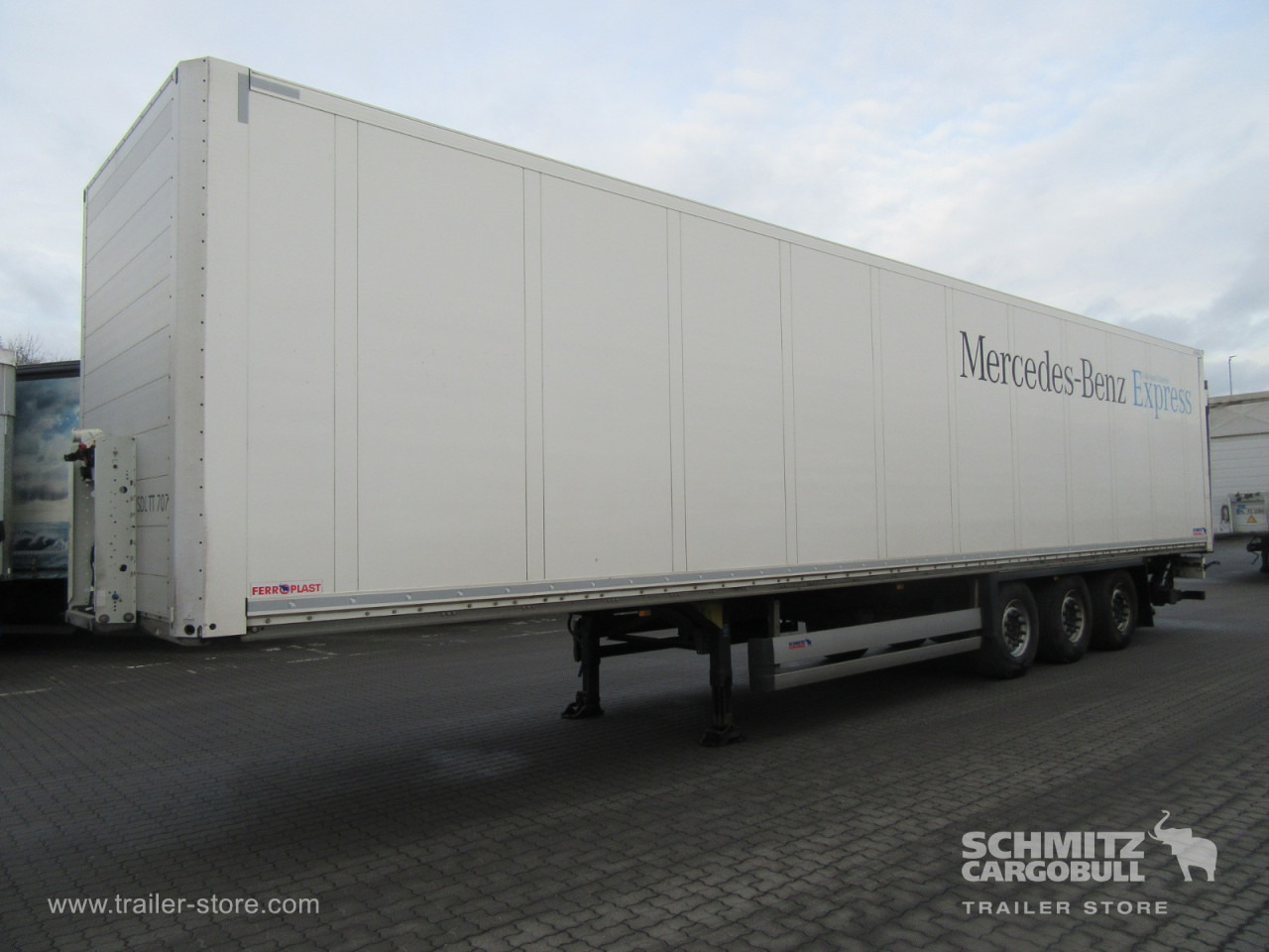 Closed box semi-trailer SCHMITZ Auflieger Trockenfrachtkoffer Standard Taillift: picture 7