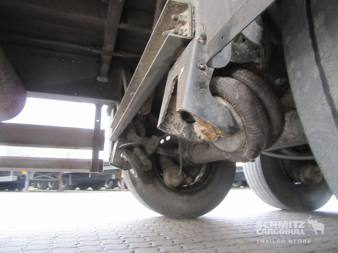 Closed box semi-trailer SCHMITZ Auflieger Trockenfrachtkoffer Standard Taillift: picture 12