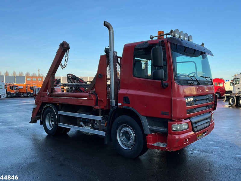 DAF FA 75 CF 310 Euro 5 Hyva 14 Ton portaalarmsysteem - Skip loader truck: picture 2 DAF FA 75 CF 310 Euro 5 Hyva 14 Ton portaalarmsysteem - Skip loader truck: picture 2
