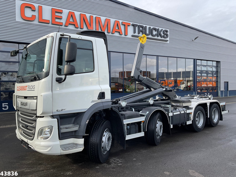 DAF FAC CF 370 8x2 NIEUWE Hyvalift 26 Ton haakarmsysteem!! Just 177.485 km! - Hook lift truck: picture 1 DAF FAC CF 370 8x2 NIEUWE Hyvalift 26 Ton haakarmsysteem!! Just 177.485 km! - Hook lift truck: picture 1