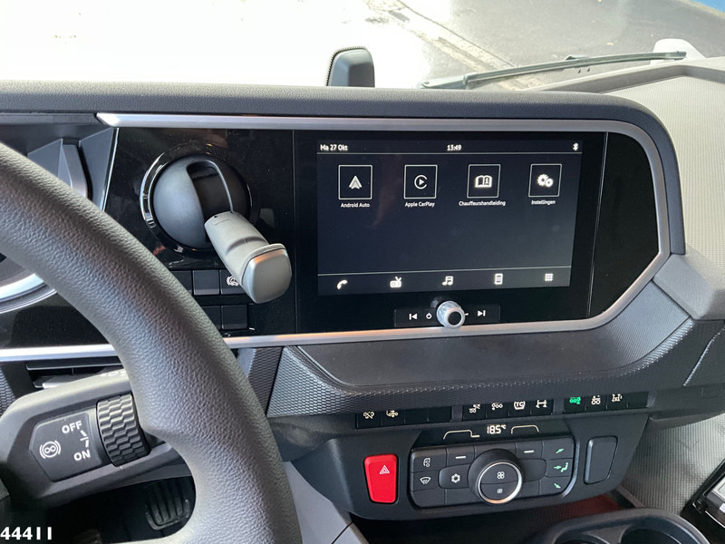 Hook lift truck, Crane truck DAF FAQ XD 450 8x2 Euro 6 HMF 28 Tonmeter laadkraan: picture 18 Hook lift truck, Crane truck DAF FAQ XD 450 8x2 Euro 6 HMF 28 Tonmeter laadkraan: picture 18