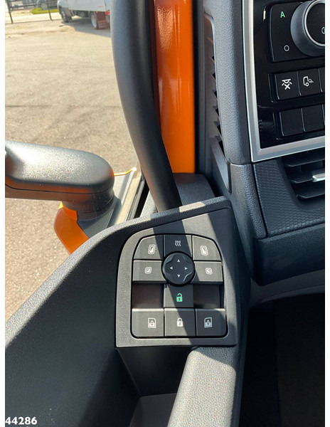 Hook lift truck DAF FAQ XD 450 VDL 30 Ton haakarmsysteem: picture 15